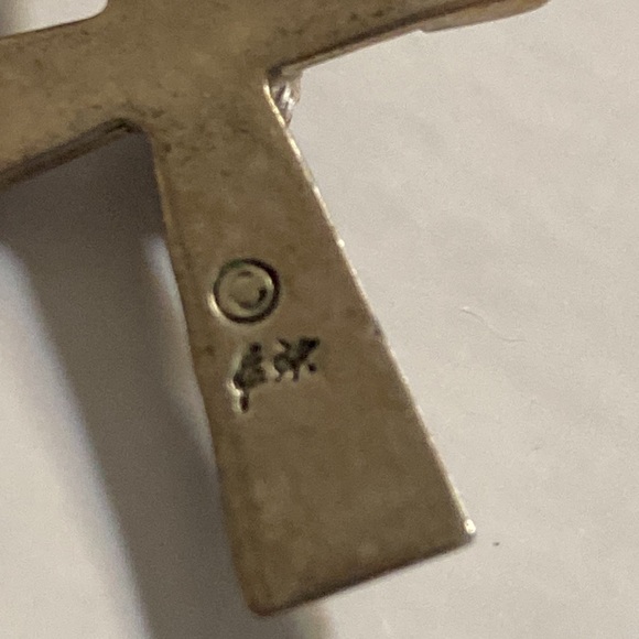 Sterling Silver amethyst cross pendant - Picture 3 of 3